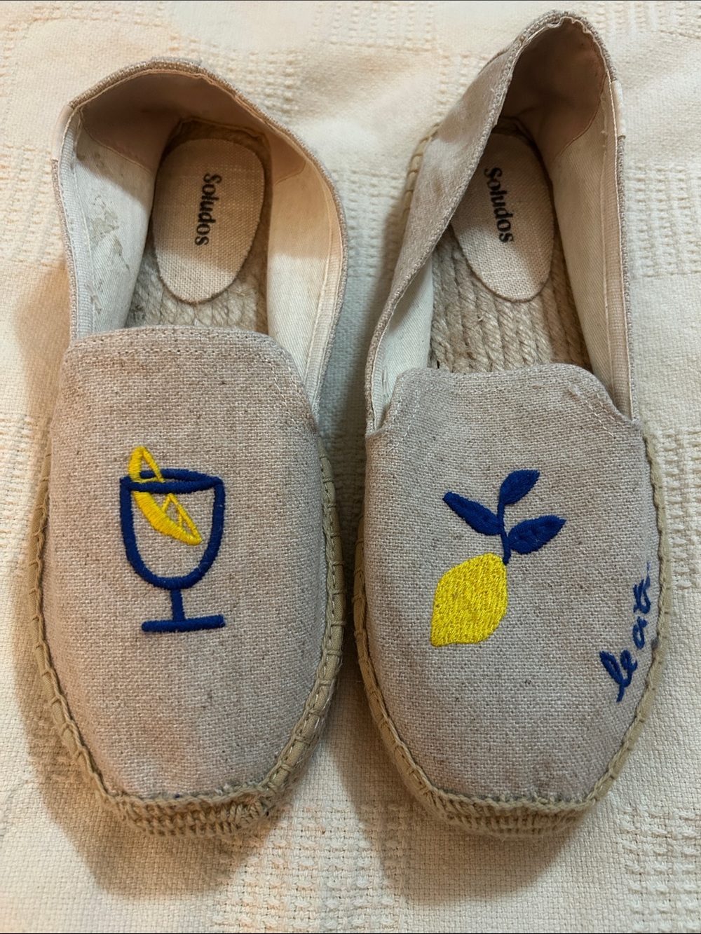 Soludos Beige Linen Espadrilles with Yellow & Blue lemons Embroidery size 9